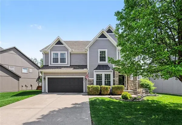 15613 S Brookfield Street, Olathe, KS 66062