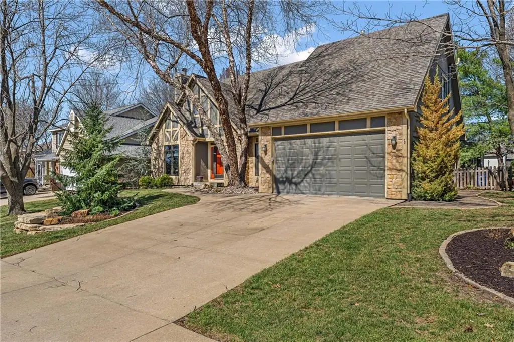 908 Easy Street, Lawrence, KS 66049 - #1