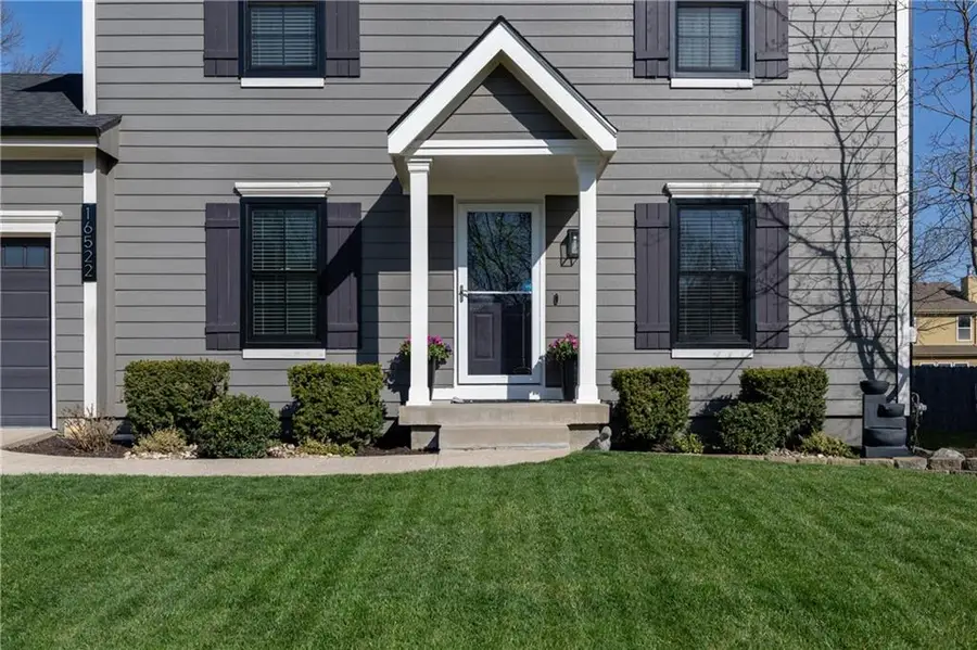 16522 W 154th Street, Olathe, KS 66062 - #2