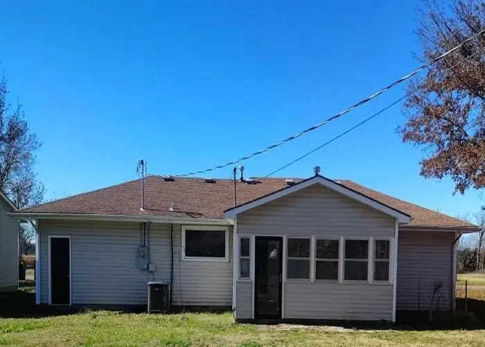 2300 Sunset Avenue, Baxter Springs, KS 66713 - #2