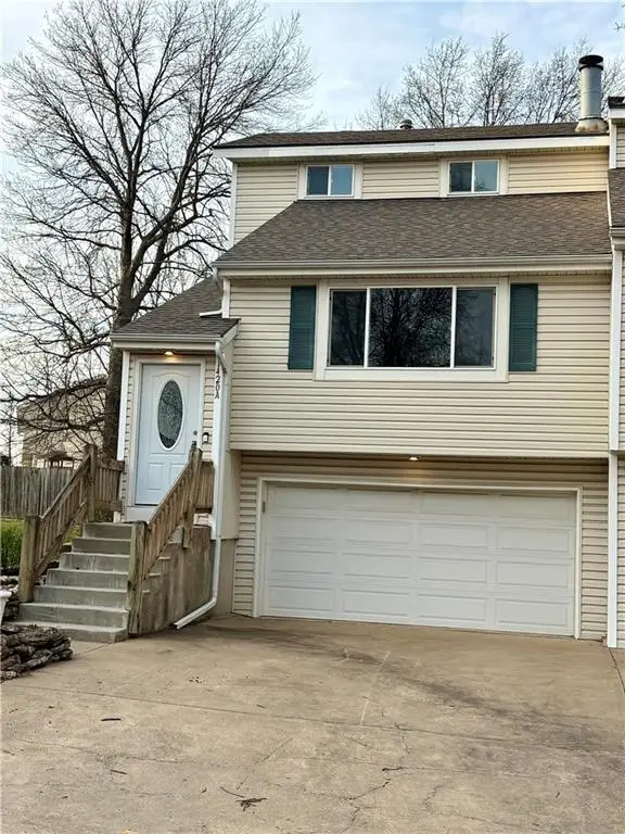 1420 E Mart Way Circle #A, Olathe, KS 66061