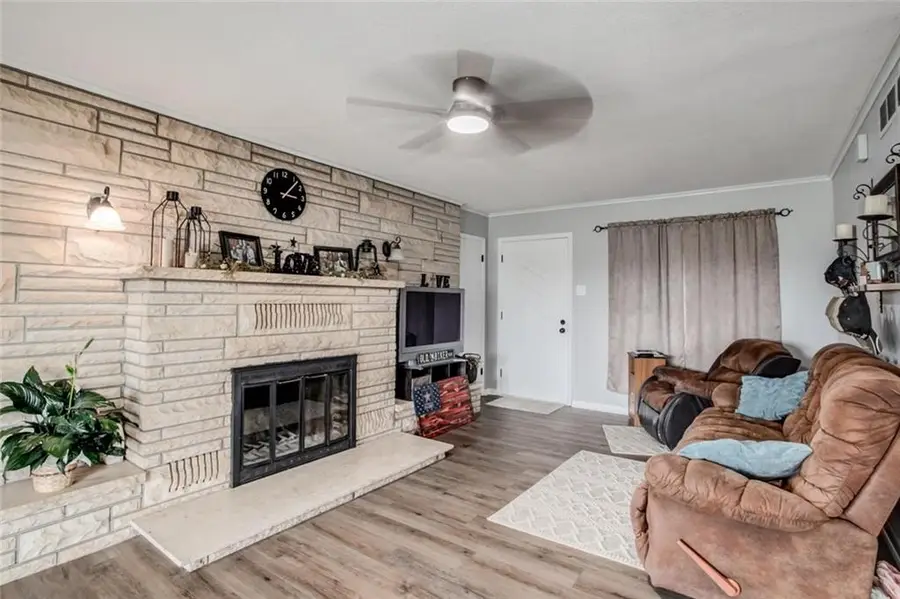 900 K-68 Highway, Pomona, KS 66076 - #2