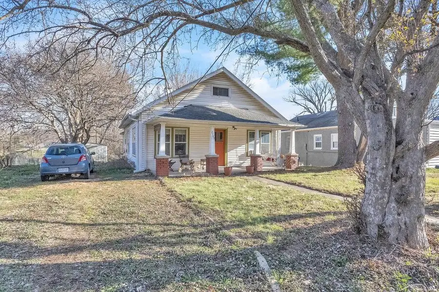 2109 Green Valley Road, Saint Joseph, MO 64505 - #2