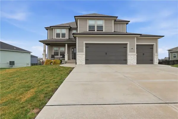 808 W Solomon Drive, Lone Jack, MO 64086