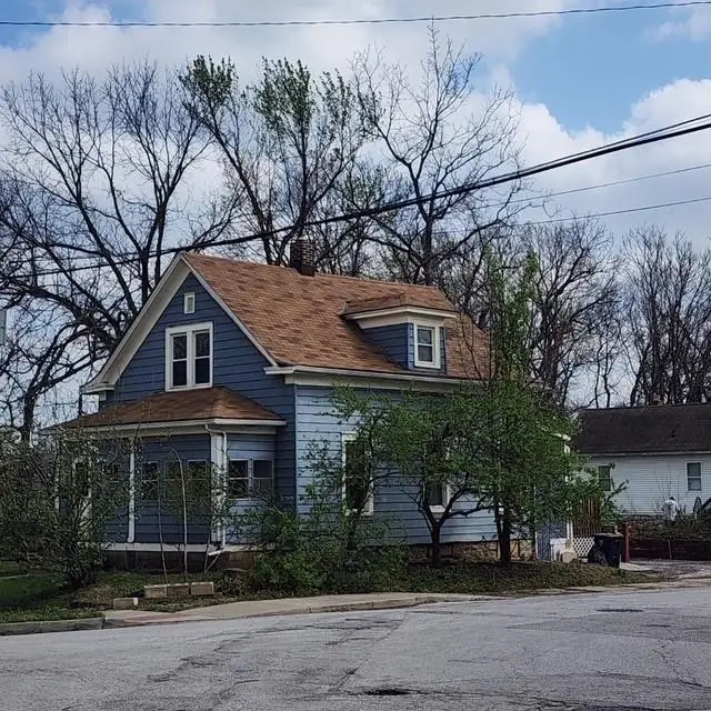 2203 E 37th Street, Kansas City, MO 64109 - #1