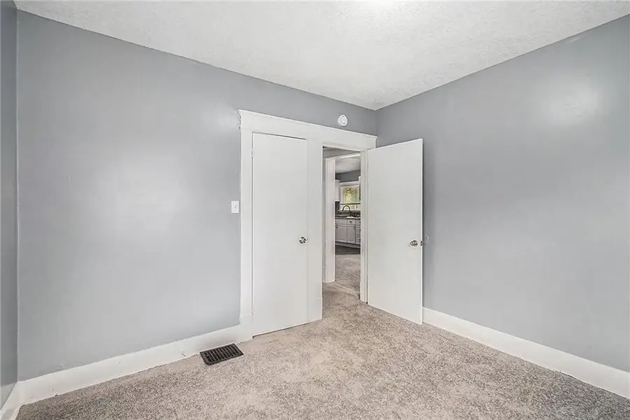 3044 E 60th Street, Kansas City, MO 64130 - #3