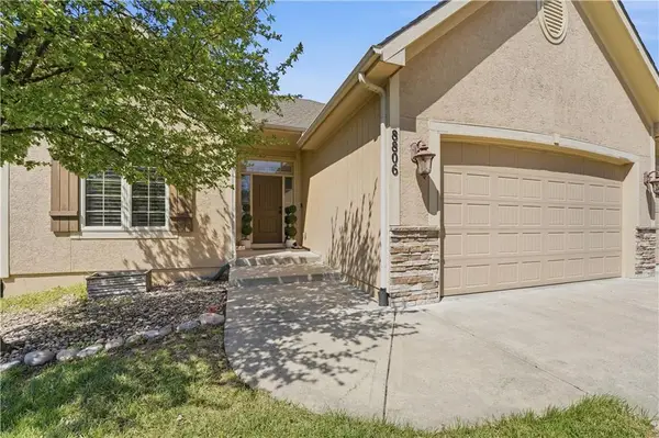 8806 N Norton Avenue, Kansas City, MO 64156