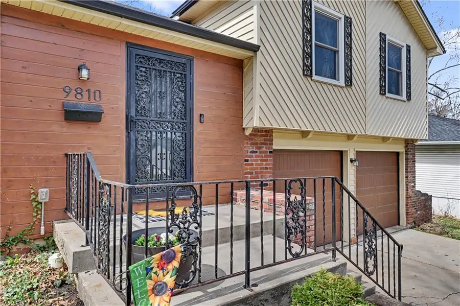 9810 Hardesty Avenue, Kansas City, MO 64137 - #3