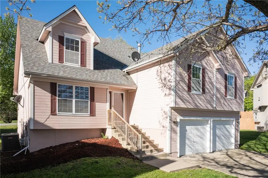 104 NE Stonebridge Court, Blue Springs, MO 64014 - #2