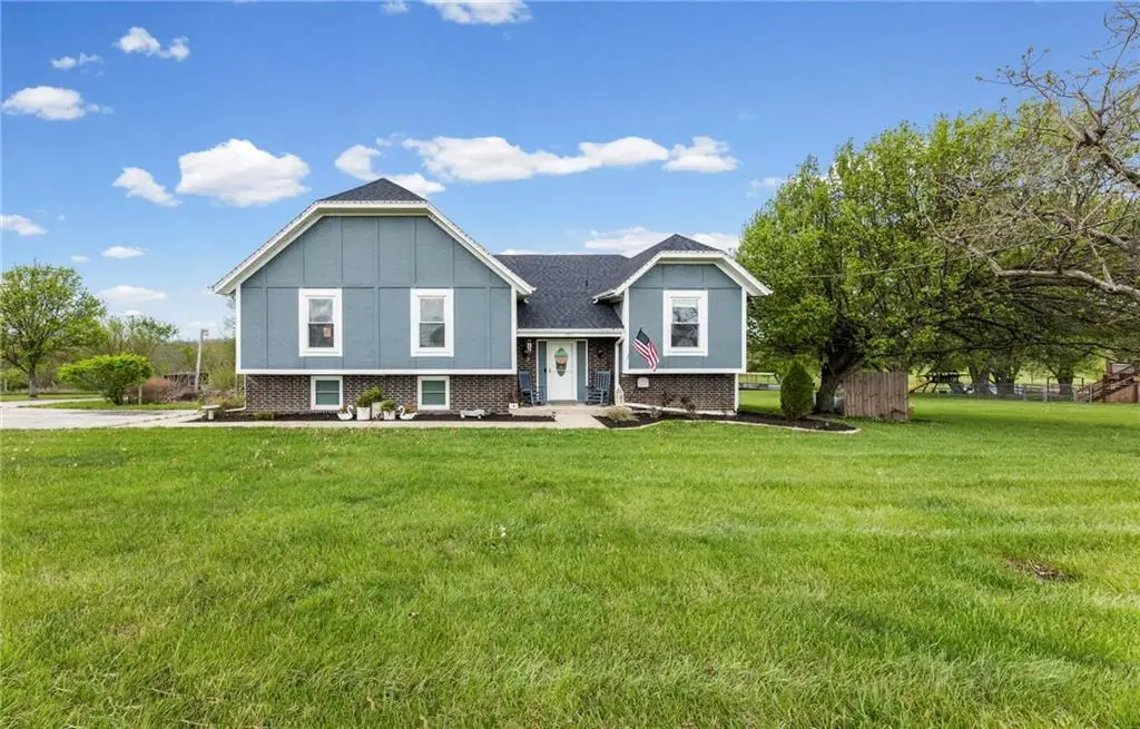 19817 S Clare Road, Spring Hill, KS 66083 - #1