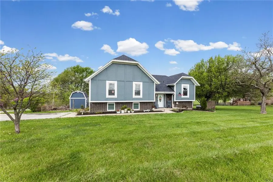 19817 S Clare Road, Spring Hill, KS 66083 - #3