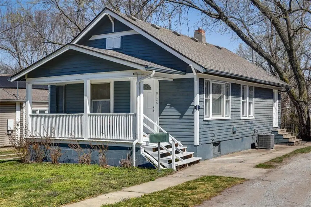 10126 Golf Avenue, Independence, MO 64053 - #1