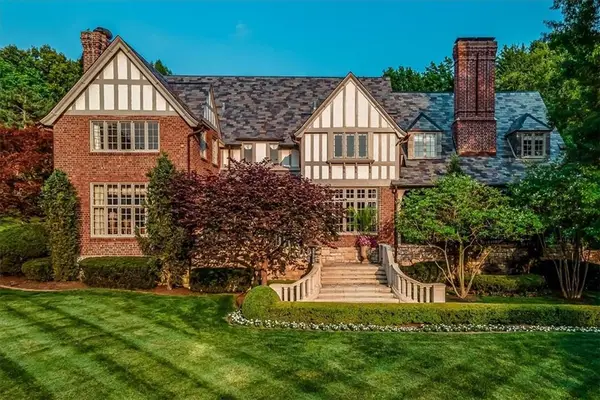 5800 Brookbank Lane, Mission Hills, KS 66208