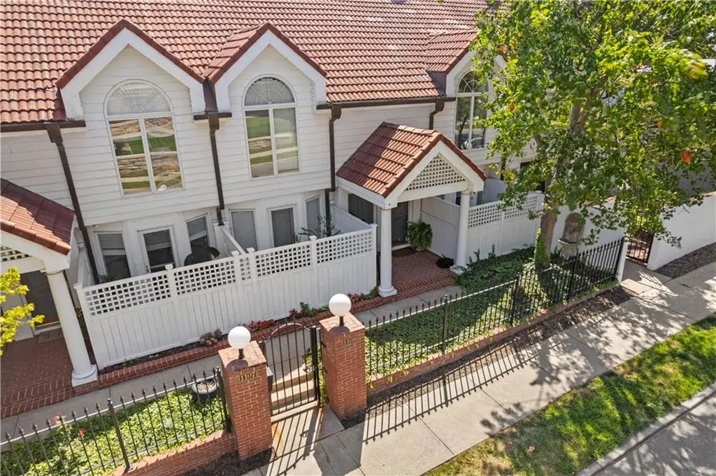 1109 W 47th Street #B, Kansas City, MO 64112 - #1