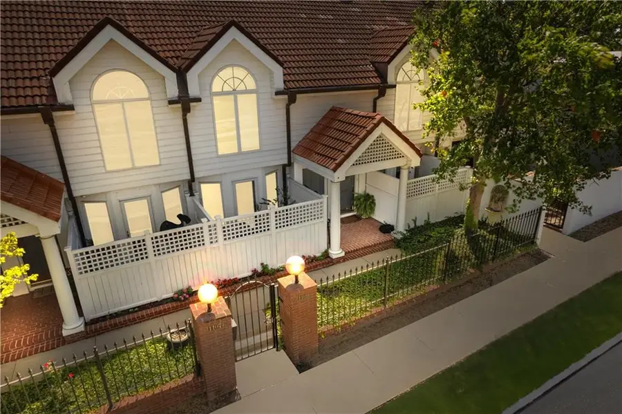 1109 W 47th Street #B, Kansas City, MO 64112 - #2