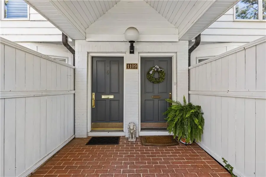 1109 W 47th Street #B, Kansas City, MO 64112 - #3