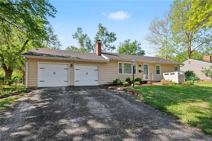 6609 W 72nd Terrace, Overland Park, KS 66204 - #2