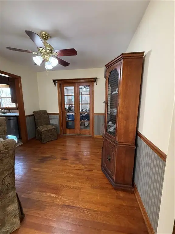 9604 E 32nd Street, Independence, MO 64052 - #3