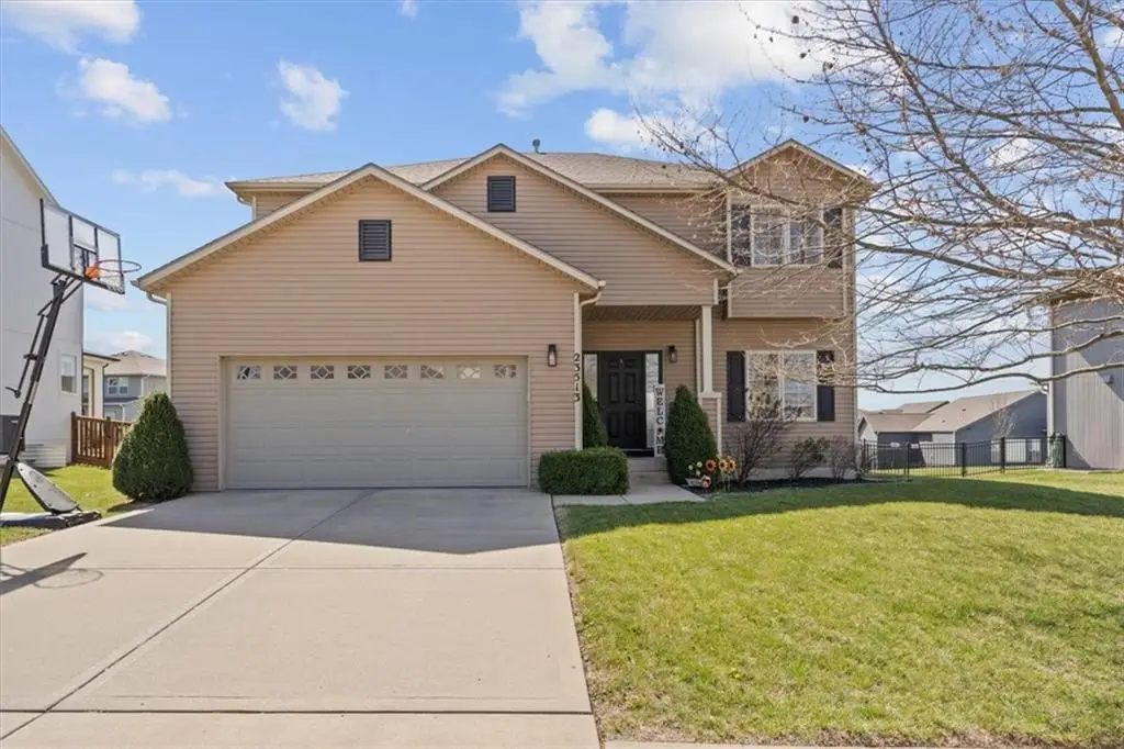 23513 W 89th Terrace, Lenexa, KS 66227 - #1