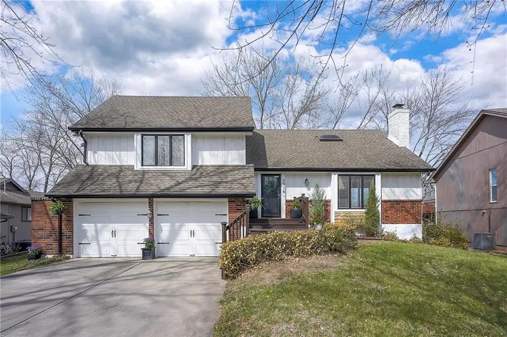 3916 SW Hidden Cove Drive, Lees Summit, MO 64082 - #1