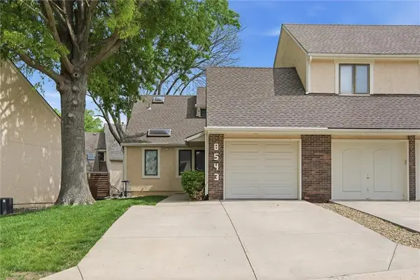 8543 Westgate Street, Lenexa, KS 66215