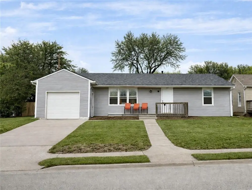 309 W 6th Street, Maryville, MO 64468 - #1