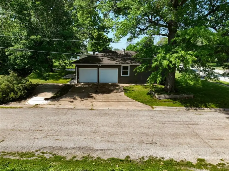 1601 Central Avenue, Horton, KS 66439 - #2