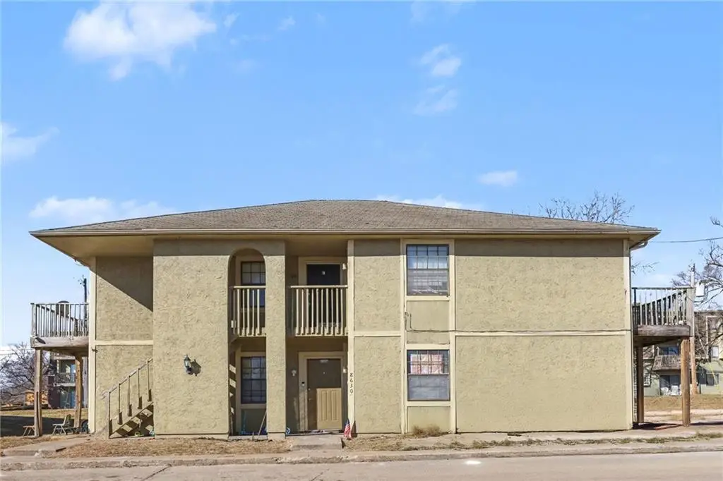 8630 Lane Avenue, Raytown, MO 64138 - #1