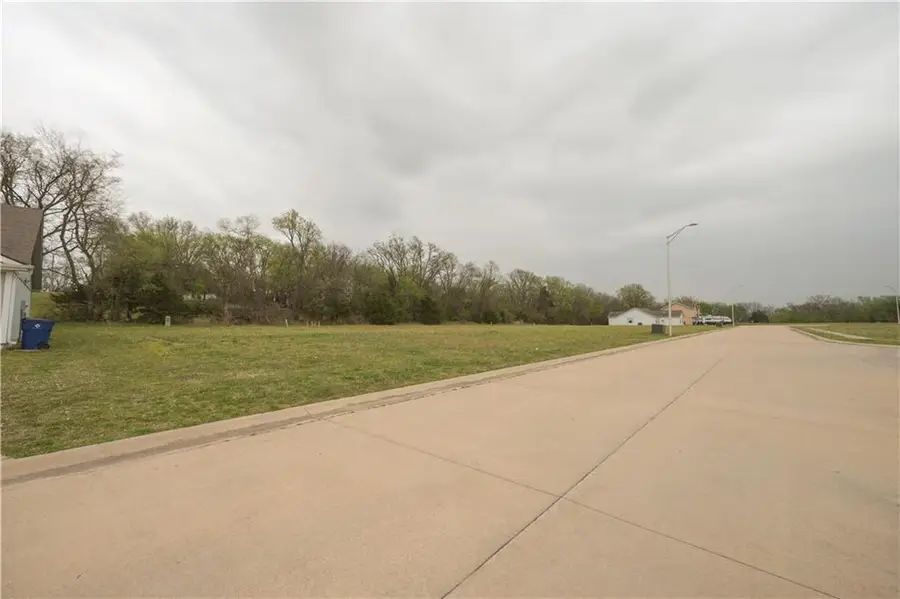 102 E John Street, Coffeyville, KS 67337 - #3