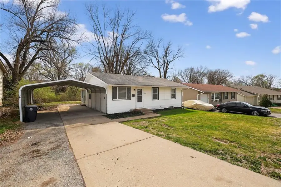 5130 Palmer Street, Kansas City, MO 64129 - #3