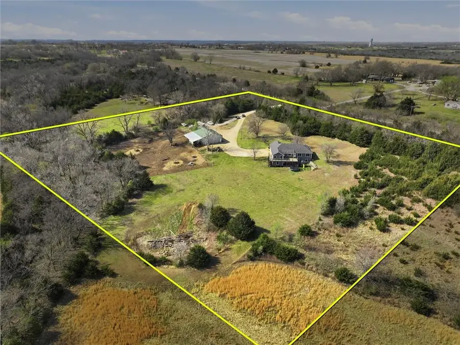 1902 E 300 Road, Lecompton, KS 66050 - #2