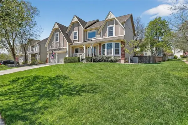 13162 England Street, Overland Park, KS 66213