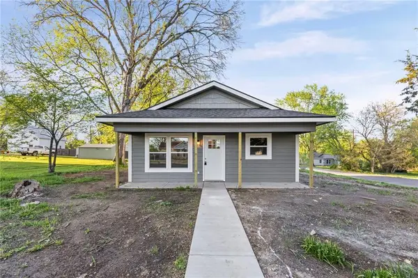 312 E 5th Street, Edgerton, KS 66021