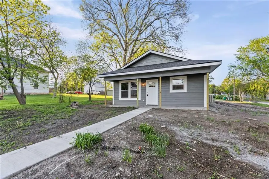 312 E 5th Street, Edgerton, KS 66021 - #3