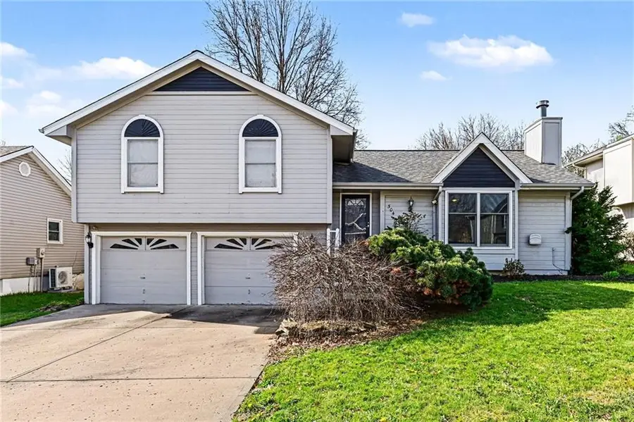 304 Mesa Drive, Smithville, MO 64089 - #2