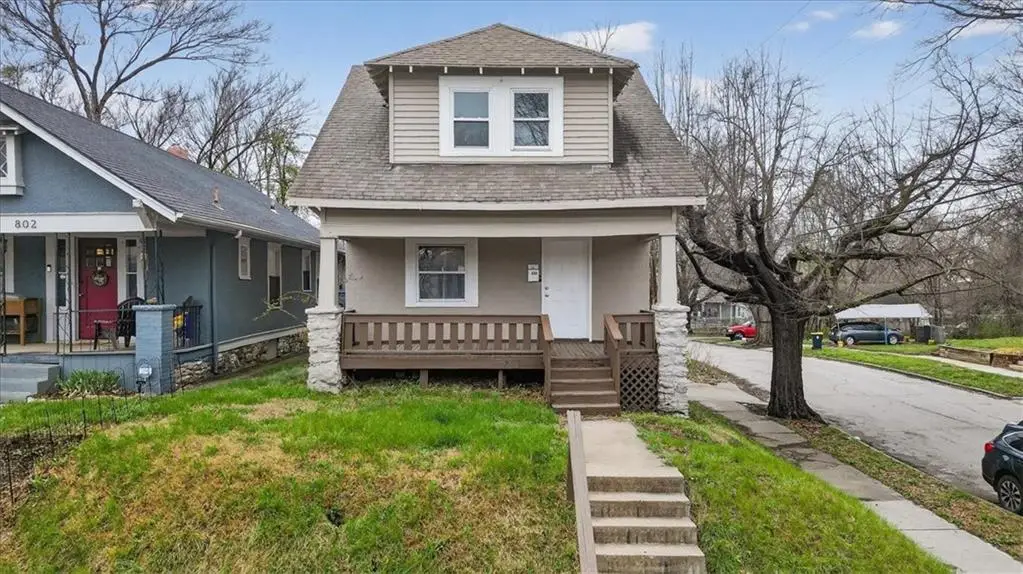 800 Bales Court, Kansas City, MO 64124 - #1