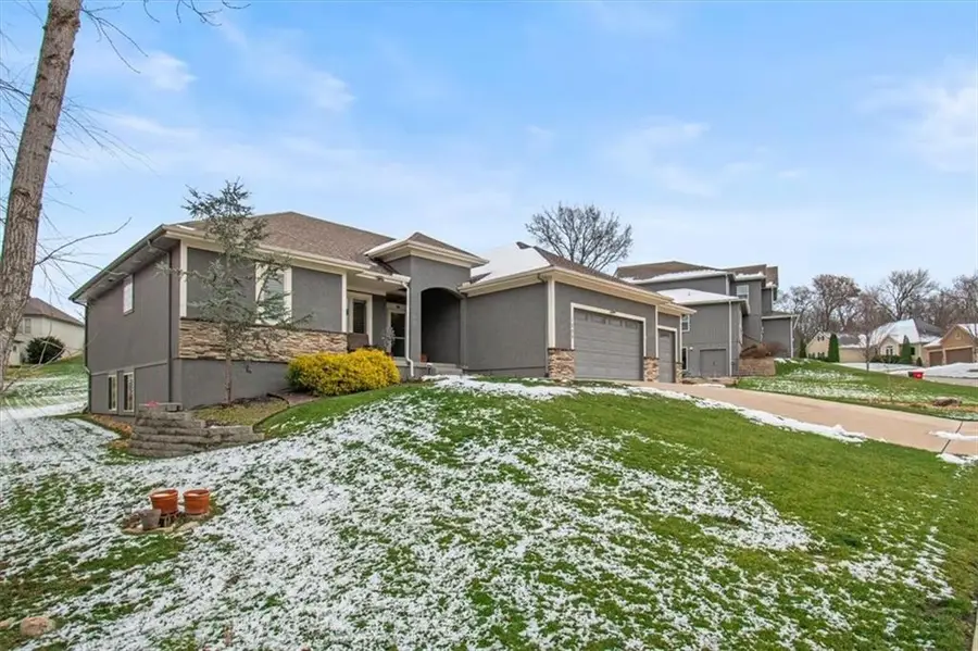 1205 SE Woodbine Drive, Blue Springs, MO 64014 - #3