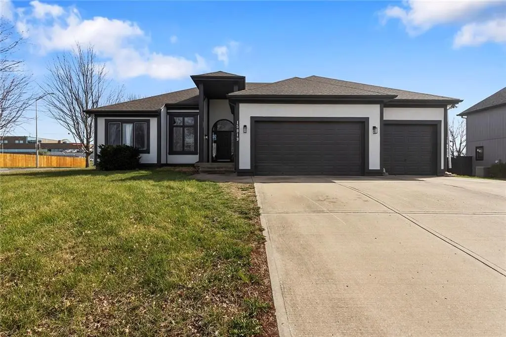 15919 E 78th Street, Kansas City, MO 64139 - #1