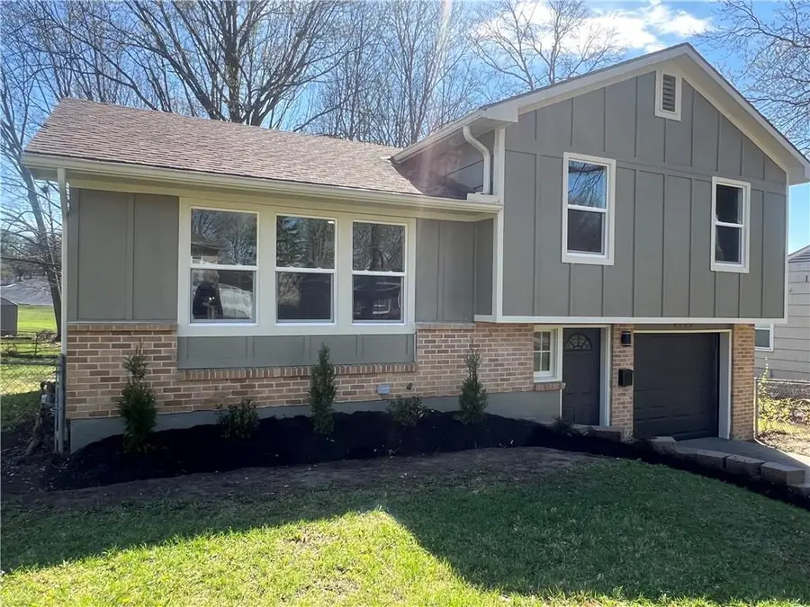 4729 Overton Avenue, Kansas City, MO 64133 - #2