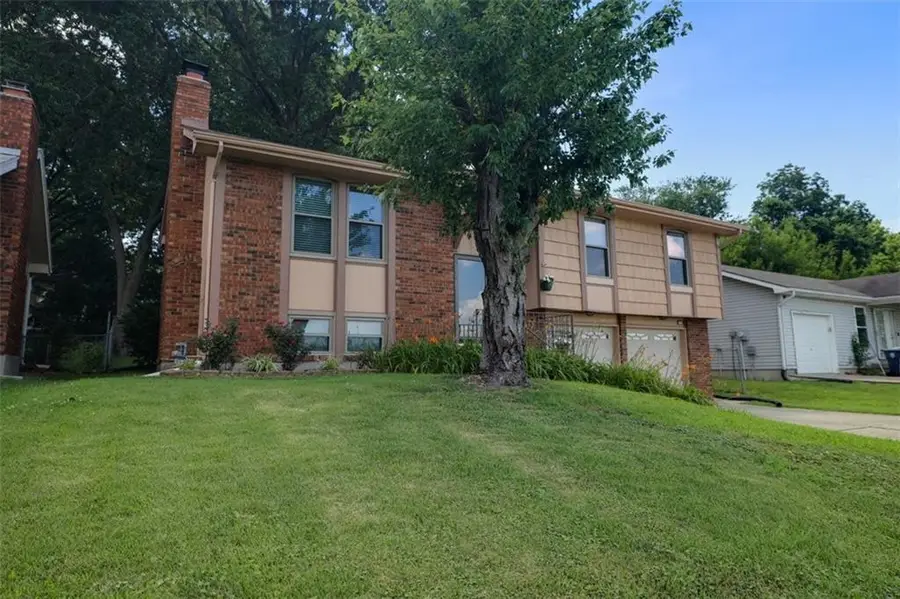 4605 N Brooklyn Avenue, Kansas City, MO 64116 - #2