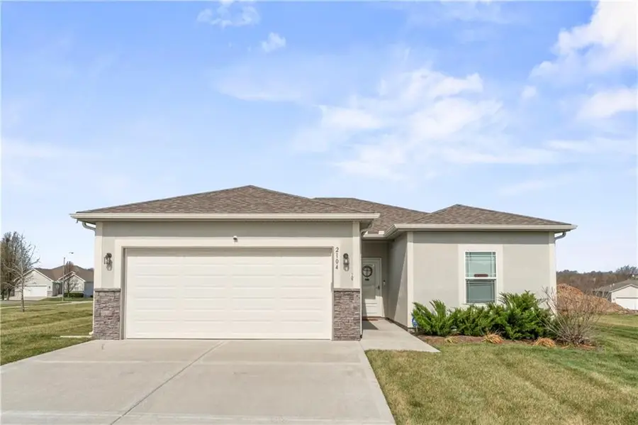 2104 Crestview Place, Raymore, MO 64083 - #3