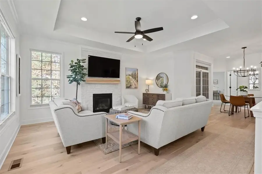 912 E 110th Terrace, Kansas City, MO 64131 - #3