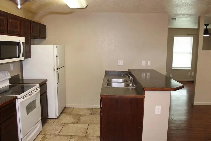 405 E Jackson Street, Pittsburg, KS 66762 - #3