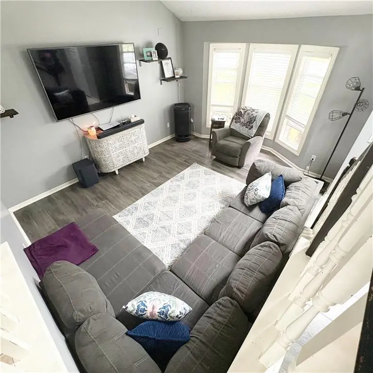 7521 N Stark Avenue, Kansas City, MO 64158 - #2