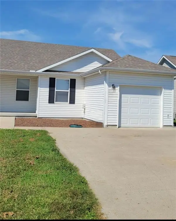 11787 Ridgeway Drive, St Joseph, MO 64505