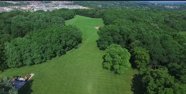 6121 NW Klamm Road, Kansas City, MO 64152