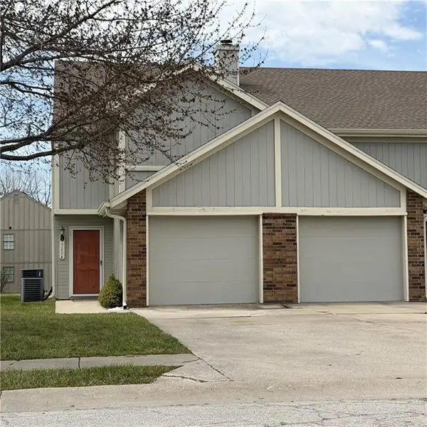 523 NE 6th Street #A, Blue Springs, MO 64014