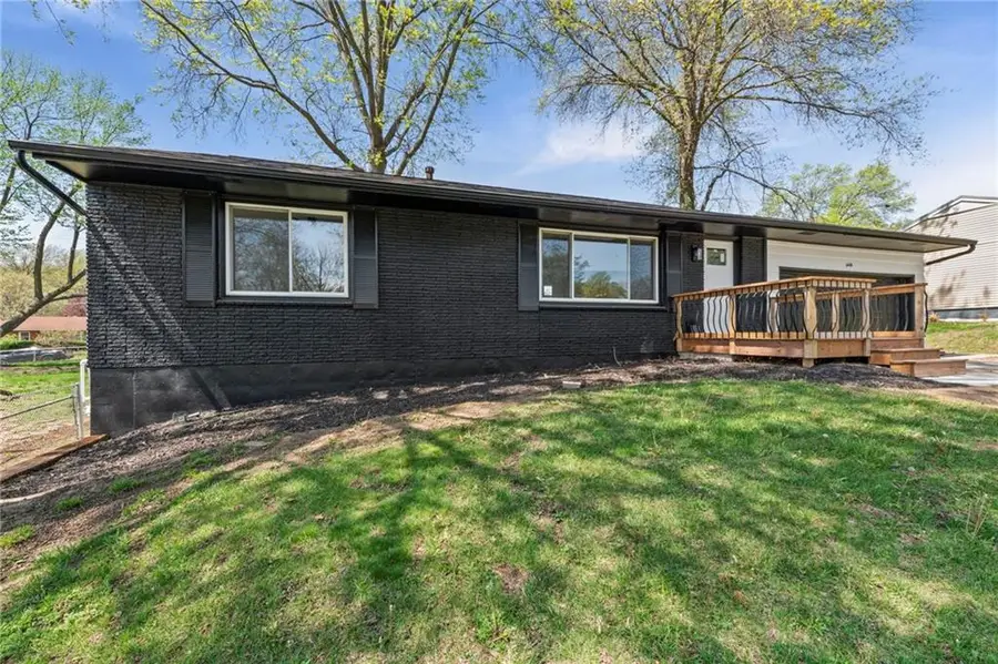 6408 N Central Street, Gladstone, MO 64118 - #3