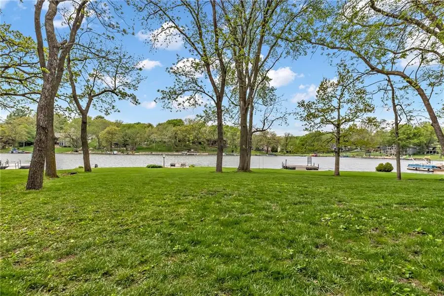 8216 NW Forest Drive, Weatherby Lake, MO 64152 - #2