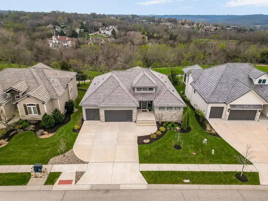 27205 W 100th Terrace, Olathe, KS 66061 - #3